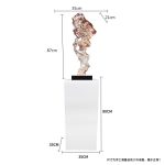Modern creative abstract crafts sculptures, transparent resin ornaments in the entrance hall, floor to ceiling living room soft decoration, high-end atmosphere