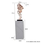 Modern creative abstract crafts sculptures, transparent resin ornaments in the entrance hall, floor to ceiling living room soft decoration, high-end atmosphere