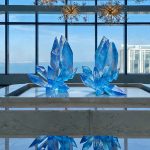 Transparent resin crystal simulation ice cone ornament, shopping mall, amusement park, snow mountain scenery, luminous ice pillar sculpture decoration