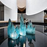 Transparent resin crystal simulation ice cone ornament, shopping mall, amusement park, snow mountain scenery, luminous ice pillar sculpture decoration