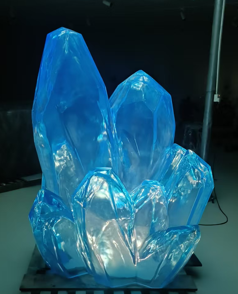 Transparent resin crystal simulation ice cone ornament, shopping mall, amusement park, snow mountain scenery, luminous ice pillar sculpture decoration